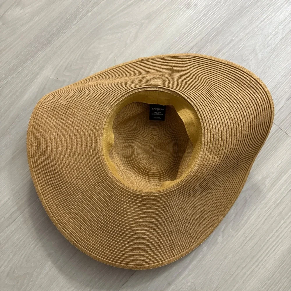 Express Hat Women Tan Oversized Floppy Straw Sun Hat Wide Brim Beach Vacation OS
